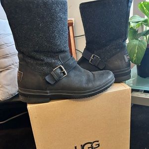 UGG Robbie rain boots